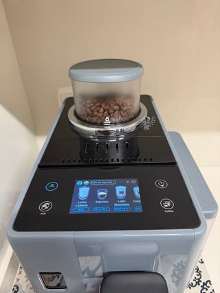 Macchina da caffè Delonghi Rivelia grigia