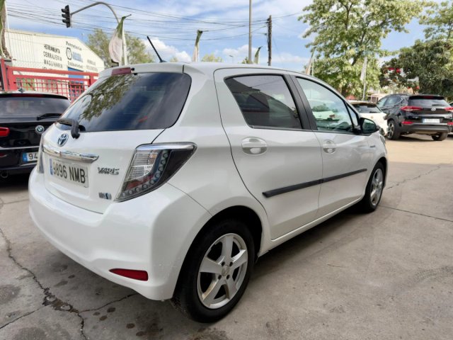 Toyota Yaris 2012