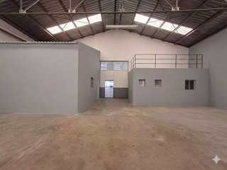Nave industrial en venta en Roda (La)