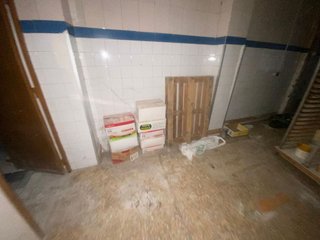 Local comercial en venta en Guadix