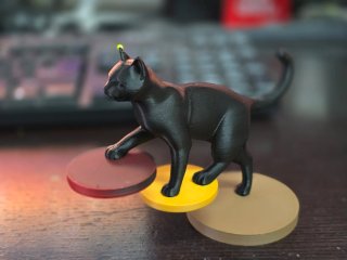Figura Gato Flotante en equilibrio impresión 3D