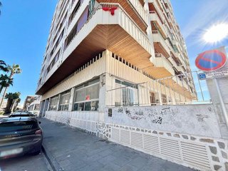 Local comercial en venta en  El Acequión - Los Naúfragos en Torrevieja