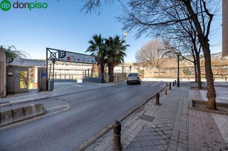 Garaje en venta en Cervantes en Granada