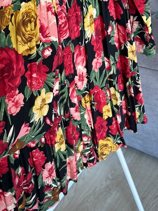 Vestido flores Stradivarius Talla M