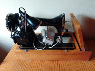 Máquina de coser Lewenstein