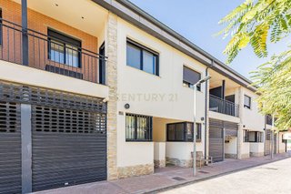 Casa adosada en venta en San Antonio de Benagéber