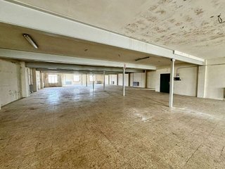 Edificio en venta en Valdepeñas