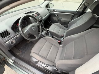 Volkswagen Golf 2004