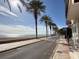 Local comercial en venta en El Puerto en Roquetas de Mar