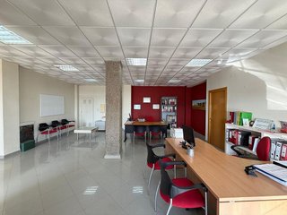 Local comercial en venta en El Puerto en Roquetas de Mar