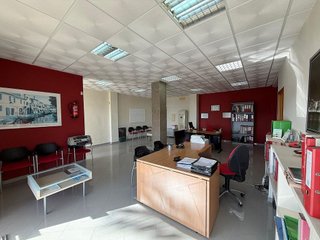 Local comercial en venta en El Puerto en Roquetas de Mar
