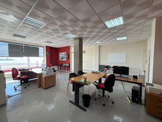 Local comercial en venta en El Puerto en Roquetas de Mar