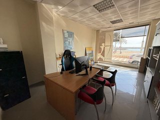 Local comercial en venta en El Puerto en Roquetas de Mar