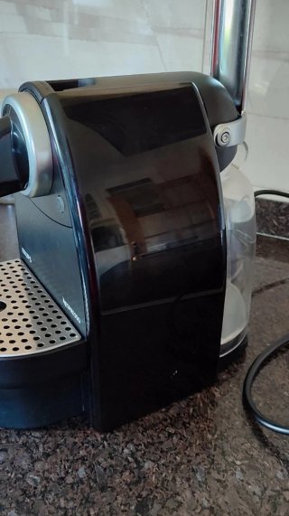 Cafetera Krups Nespresso Negra