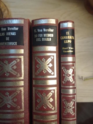 Lote 5 Libri Petronio