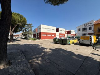 Local comercial en venta en Torres de la Alameda