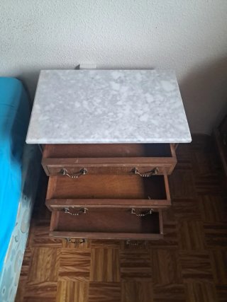 Mesilla de noche madera y mármol