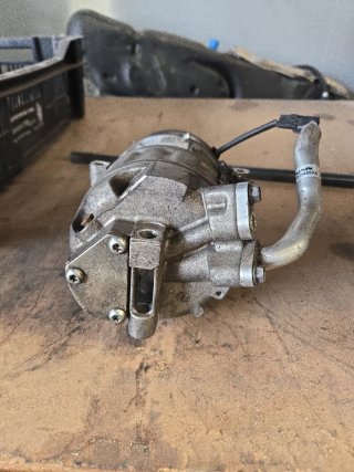 Compresor A/C Renault 8200848916B Valeo