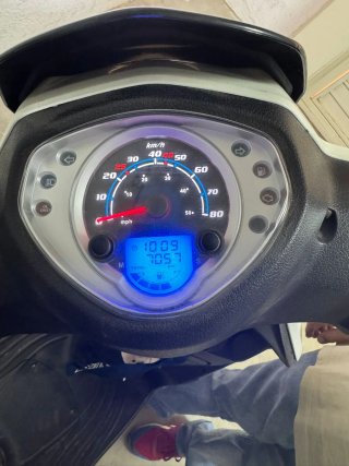 Sym Symphony Scooter Automática 50 CASI NUEVA