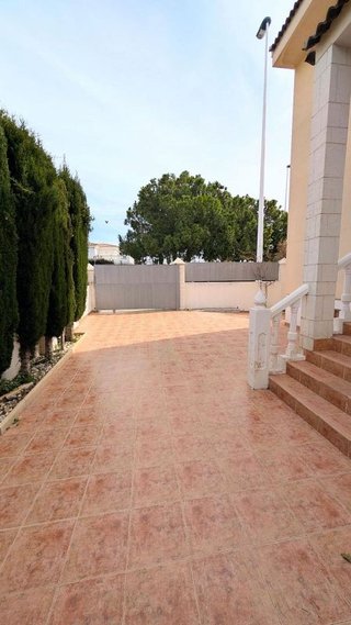 Chalet en venta en Jubalcoi en Elche