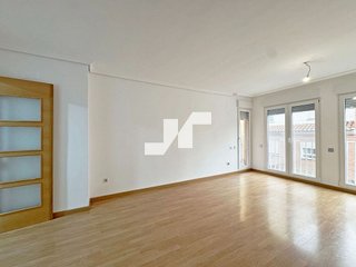 Piso en venta en Piscinas en Villarreal