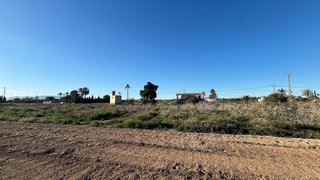 Terreno en venta en Las Bayas en Elche