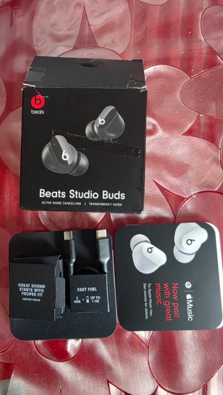 Beats Studio Buds - Auriculares Inalámbricos Negro