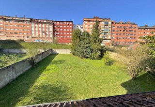 Chalet en venta en Montecerrao en Oviedo
