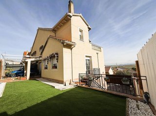 Casa pareada en venta en Loeches