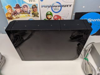 Wii Negra + Mario Kart + WiiFl-ow + HDMI (LEED)