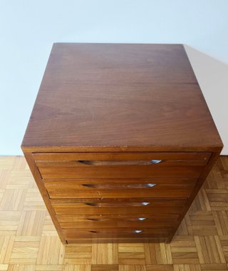 Cassettiera vintage in legno