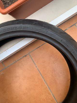 Neumático Dunlop Sportmax GPR-300F 120/60ZR17 55W