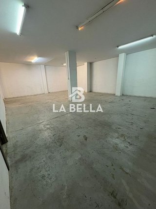 Local comercial en venta en Bellavista en Sevilla