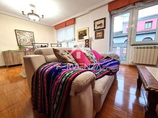 Piso en venta en Zona Teatro Campoamor en Oviedo