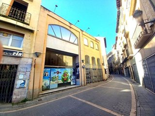 Local comercial en venta en Barbastro