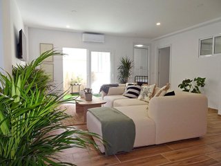 Piso en venta en La Goleta - San Felipe Neri en Málaga