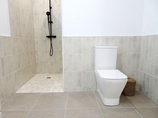 Piso en venta en La Goleta - San Felipe Neri en Málaga
