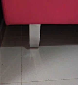Sofá 2 plazas polipiel rosa chicle