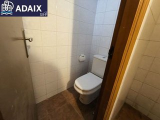 Local comercial en alquiler en Monte Alto - Zalaeta - Atocha en Coruña (A)