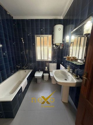 Chalet en venta en Carmona