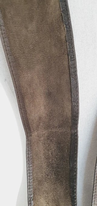 Cintura alta in pelle verde scuro