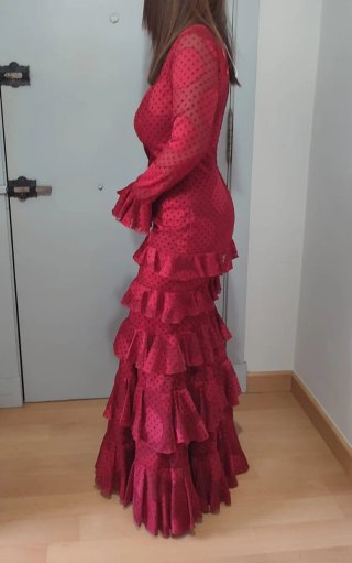 Traje de flamenca rojo con lunares