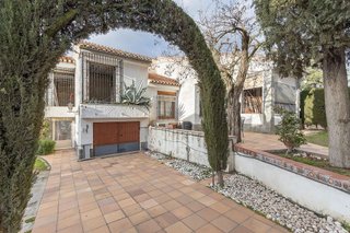 Chalet en venta en Residencial Triana - Barrio Alto en Gabias (Las)