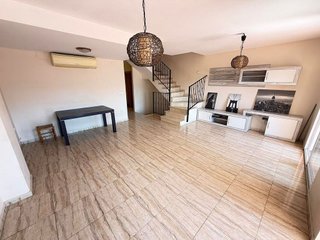 Casa adosada en venta en Zona Urbanizaciones en Alzira