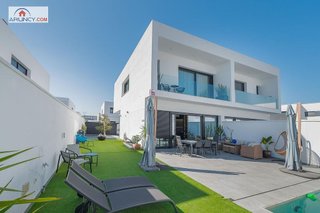 Casa pareada en venta en Montequinto en Dos Hermanas