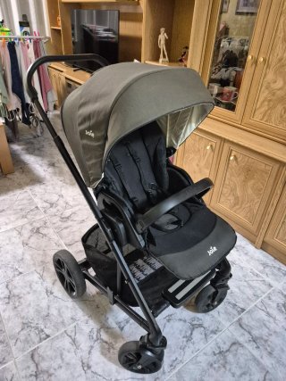 Silla de paseo Joie negra