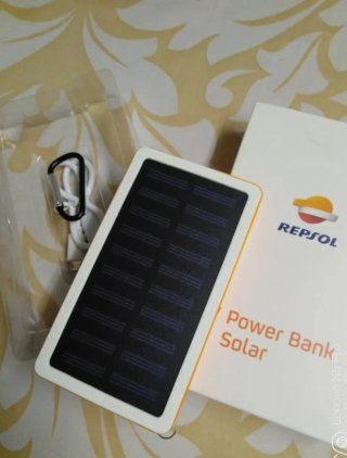 Power Bank Solar Repsol