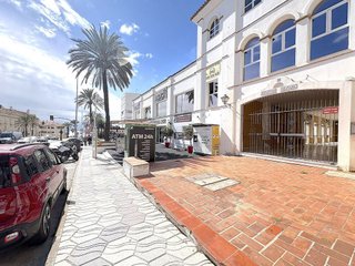Local comercial en venta en Puerto Marina en Benalmádena