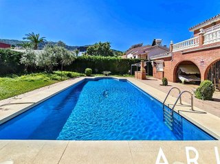 Chalet en venta en Manantiales - Lagar - Cortijo en Alhaurín de la Torre