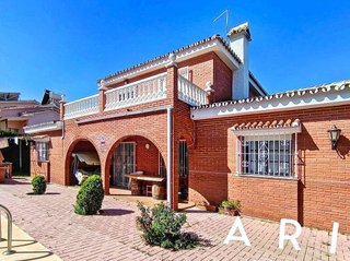 Chalet en venta en Manantiales - Lagar - Cortijo en Alhaurín de la Torre